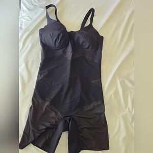 Honeylove | Black Mid-Thigh Bodysuit Size XL